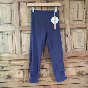 NWT Maia‎ Active Medium Deep Purple Cropped High Rise Leggings